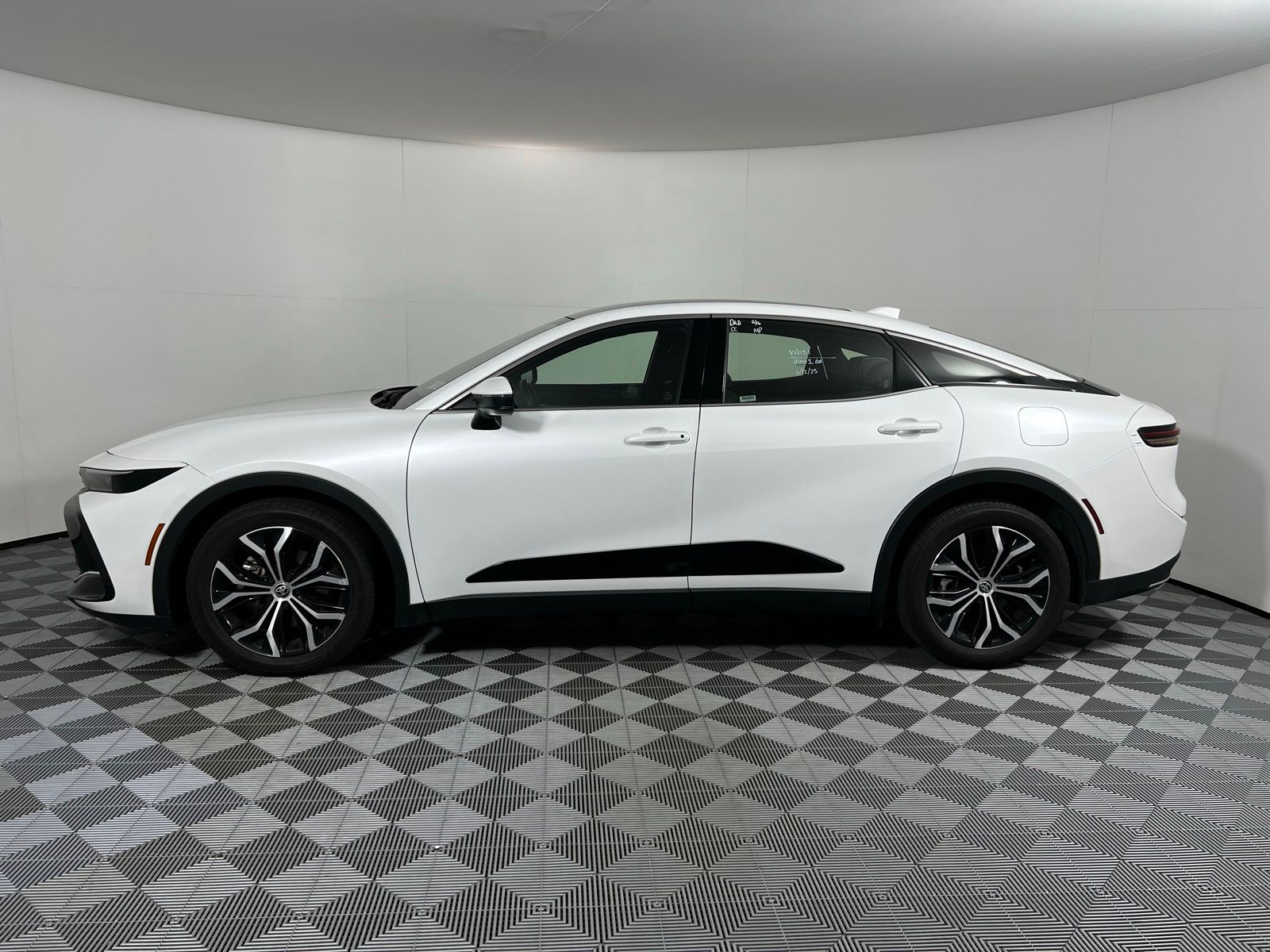 Thumbnail: 2024 Toyota Crown - 8