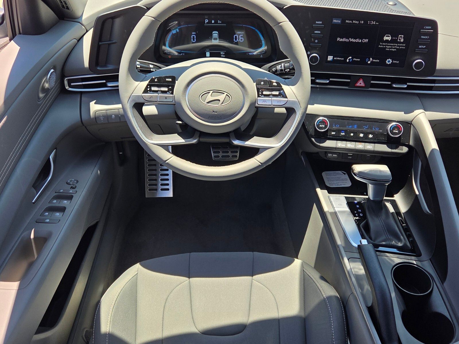 New 2026 White HYUNDAI SEL Sport image 7