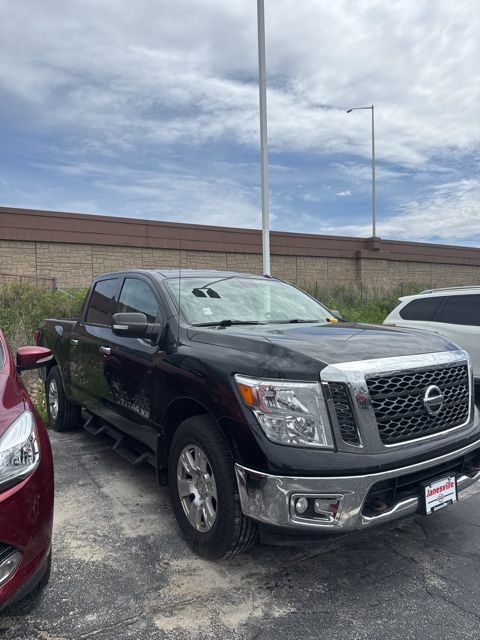 Silver Metallic 2018 Nissan Titan Pickup Truck Four-Wheel Drive 7-Speed Automatic