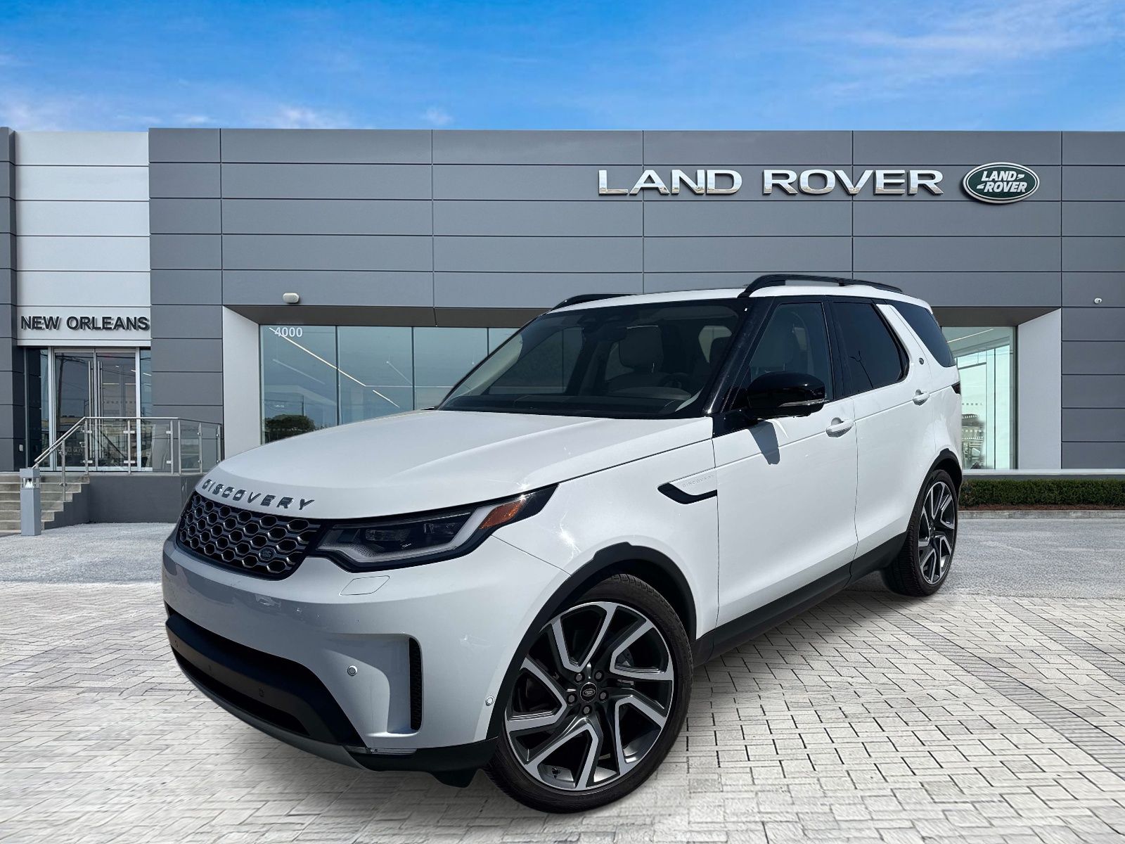 2025 Land Rover Discovery P300 S AWD