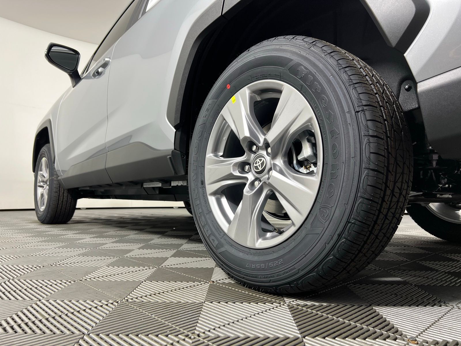Thumbnail: 2025 Toyota RAV4 - 24