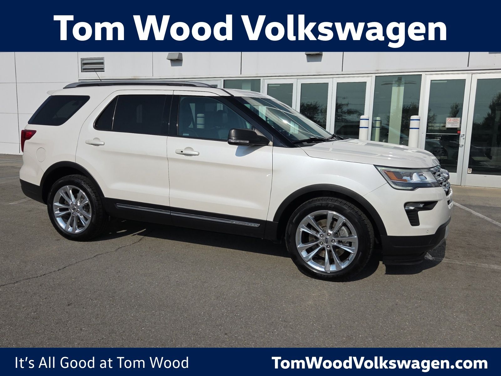 White Platinum Clearcoat Metallic 2019 Ford Explorer SUV / Crossover Front-Wheel Drive 6-Speed Automatic