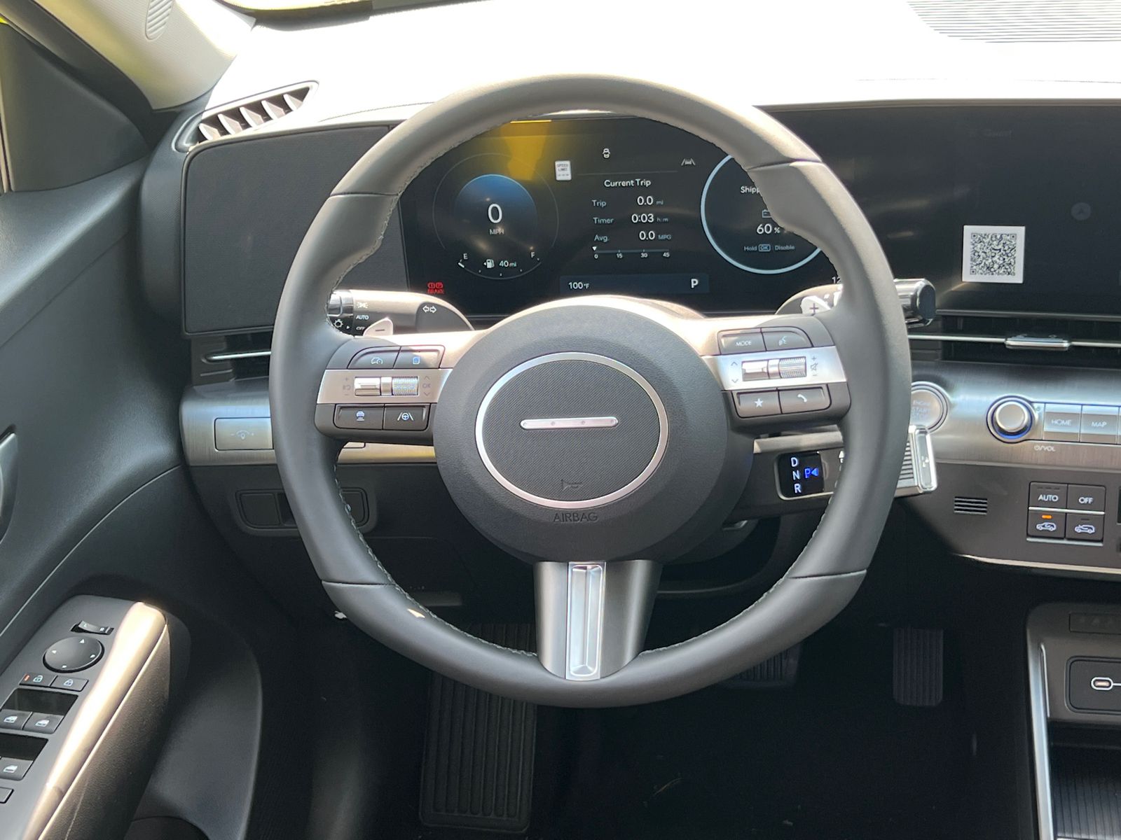 2025 Hyundai Kona SEL photo 17