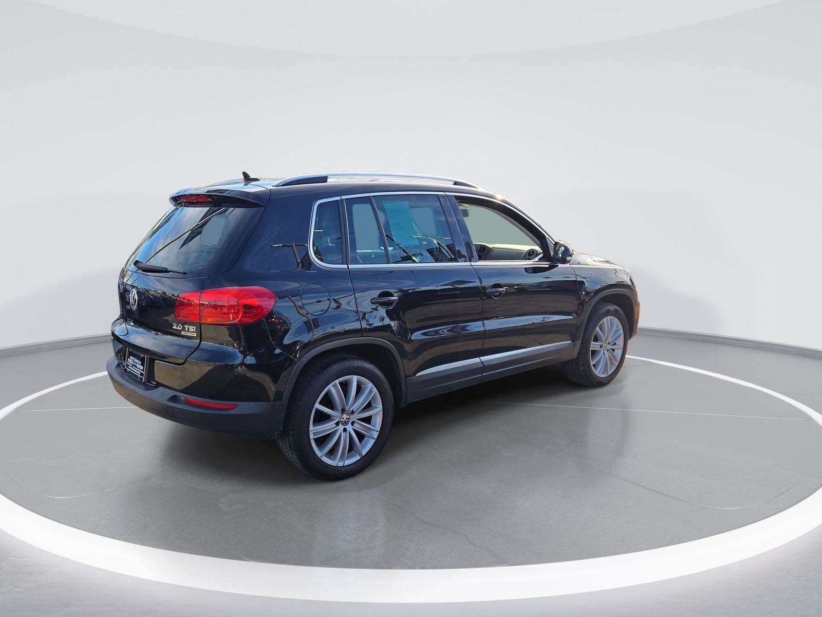 2013 Volkswagen Tiguan SE 8