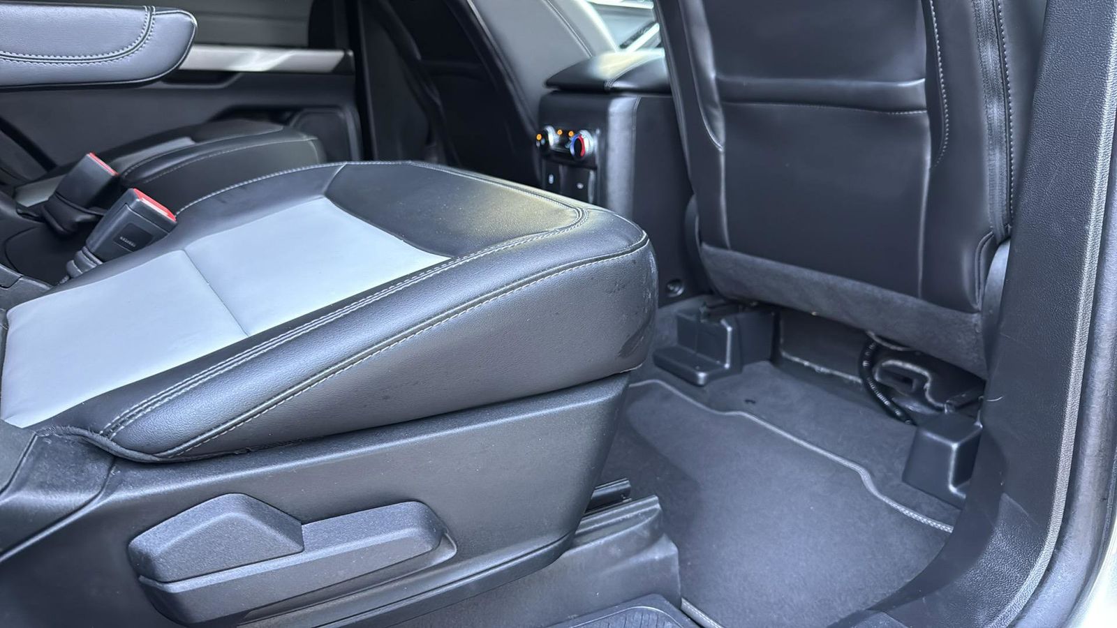 Used Car 2023 Ford Explorer  Xlt For Sale Under $35,000 In Austin, Texas