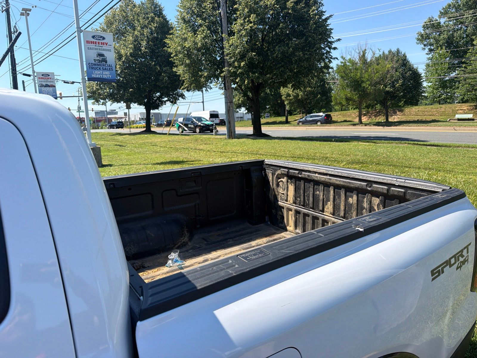 Used 2024 Oxford White Ford Lariat image 22