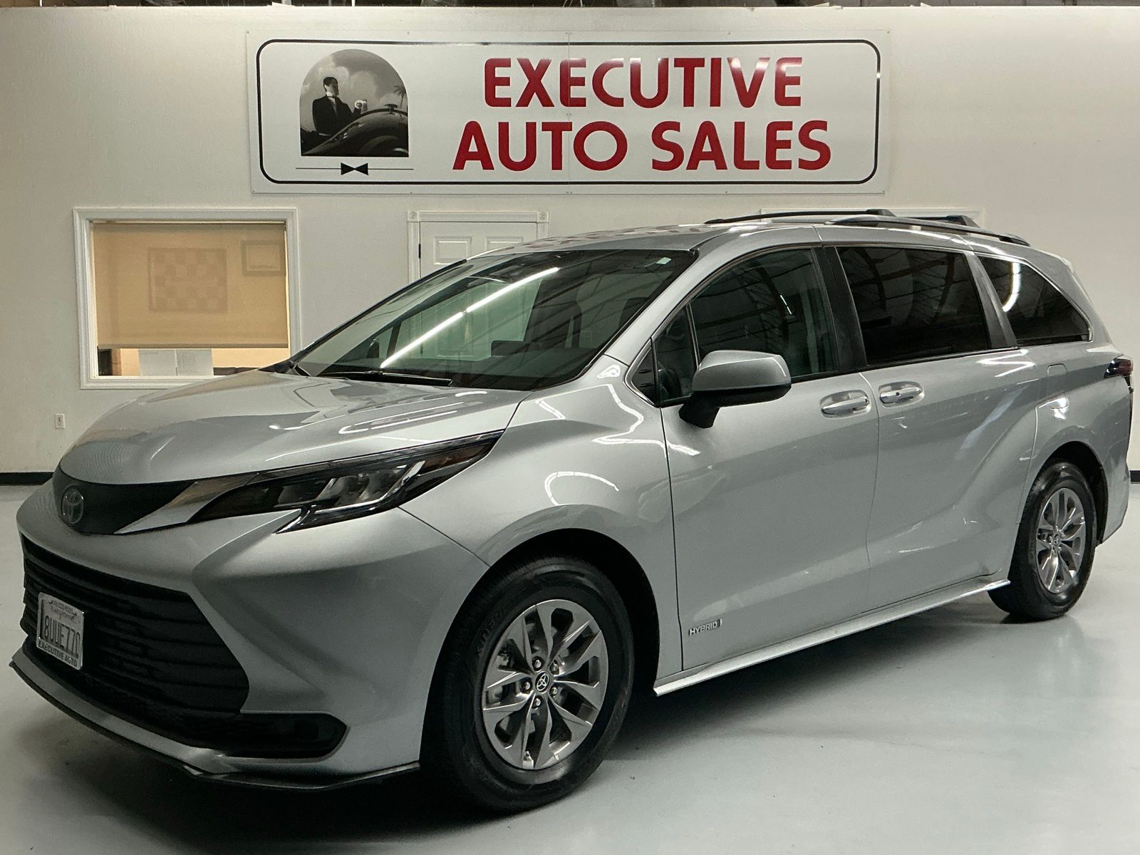 2021 Toyota Sienna LE 8-Passenger FWD