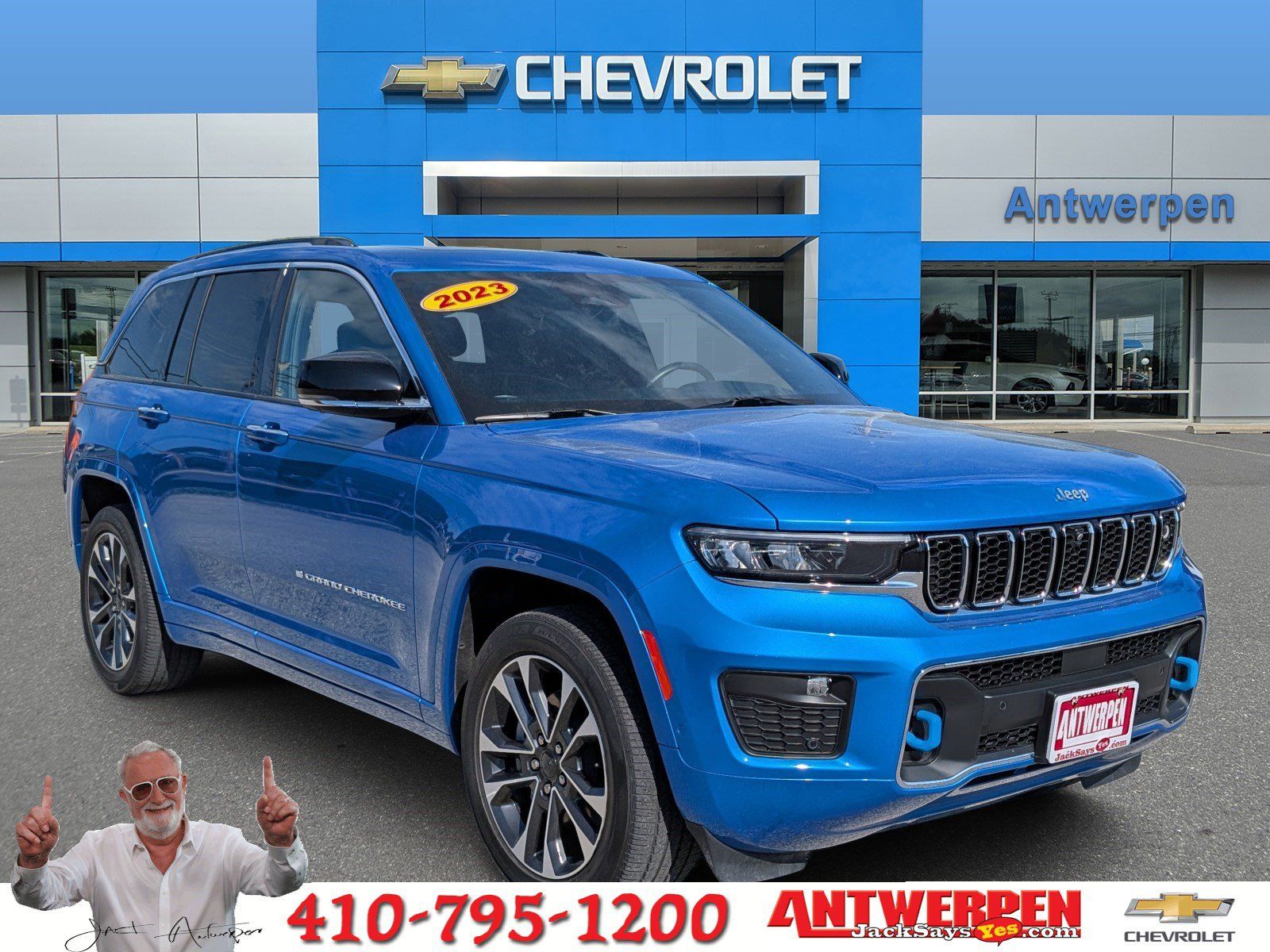 Hydro Blue Pearlcoat 2023 Jeep Grand Cherokee 4xe Overland 4WD SUV / Crossover Four-Wheel Drive 8-Speed Automatic