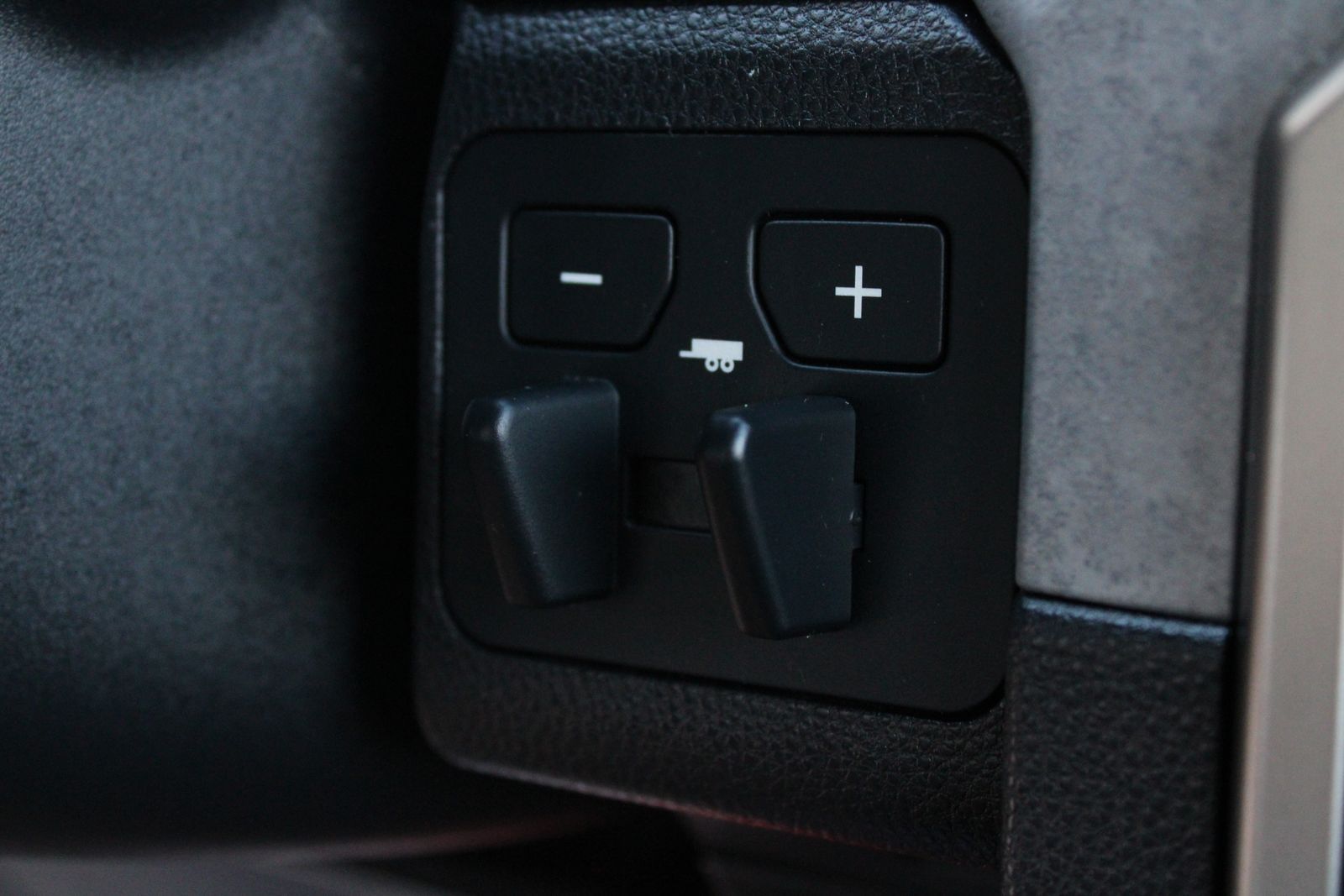 Used 2025  Toyota Trailhunter image 45