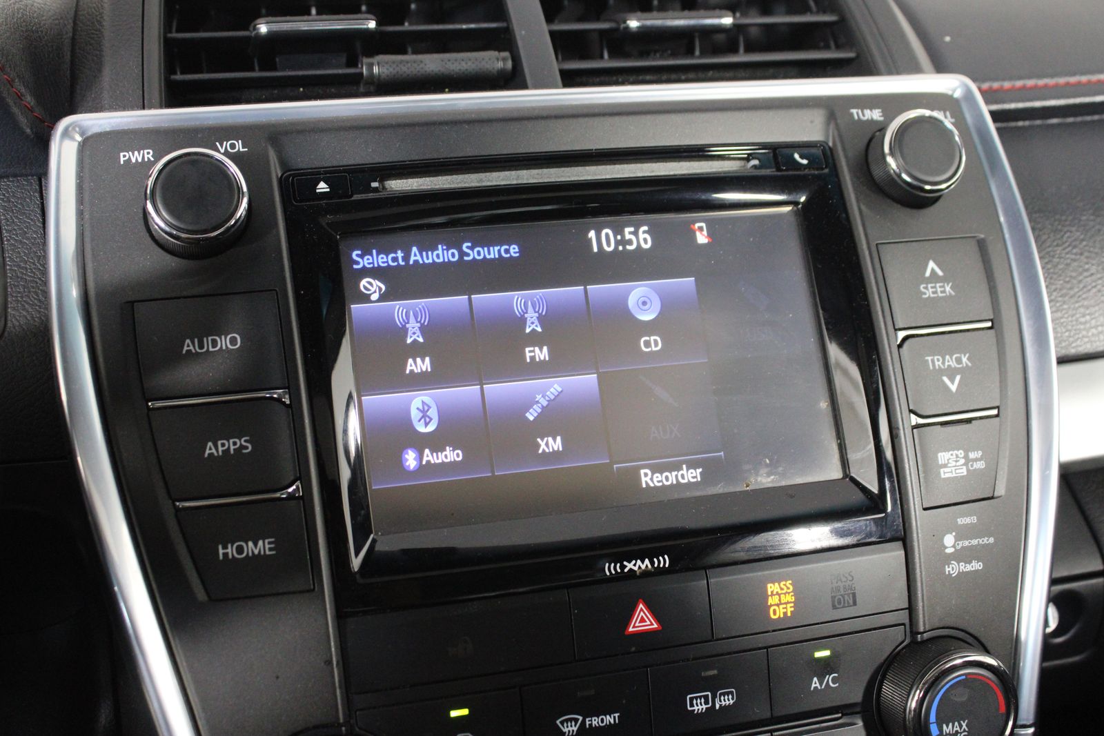 Used 2016 Silver Toyota SE image 22