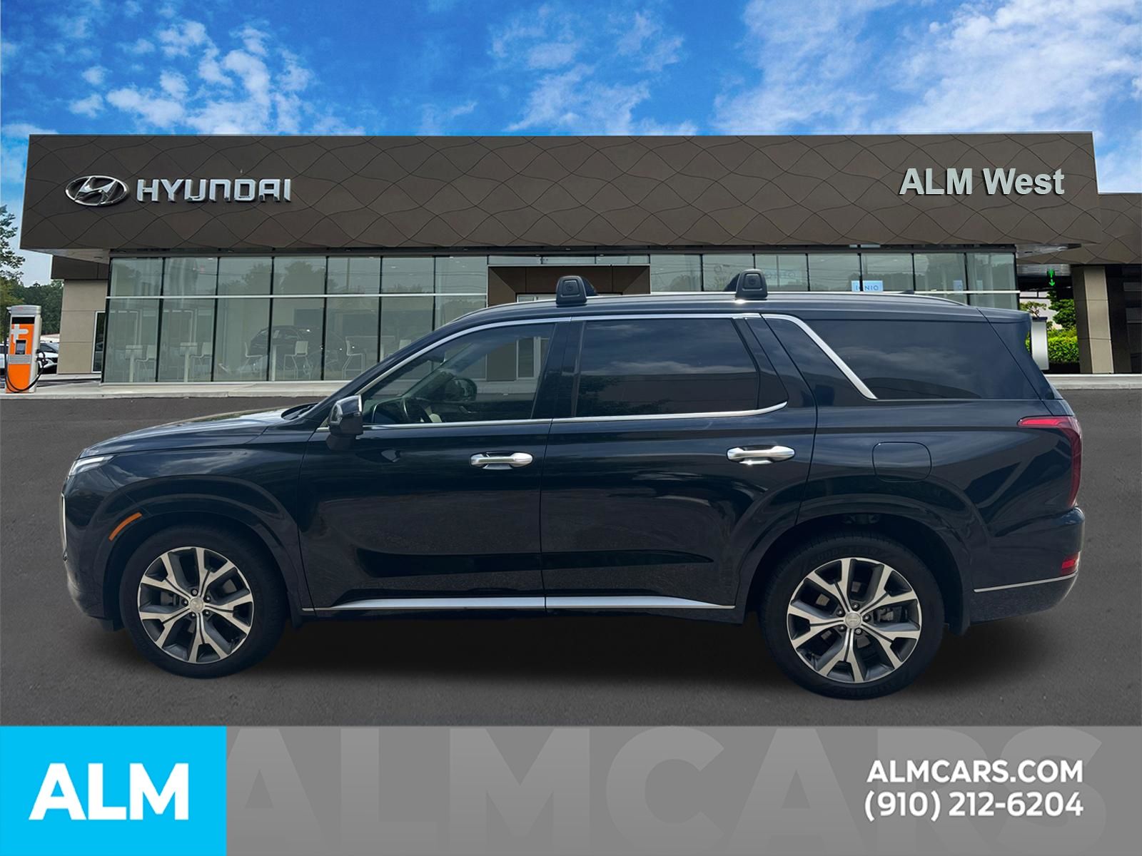 Used 2021 Moonlight Hyundai Limited image 10