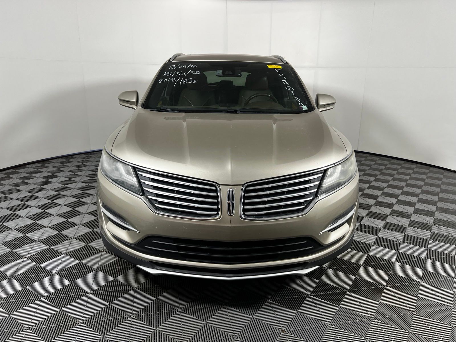 Thumbnail: 2015 Lincoln MKC - 2