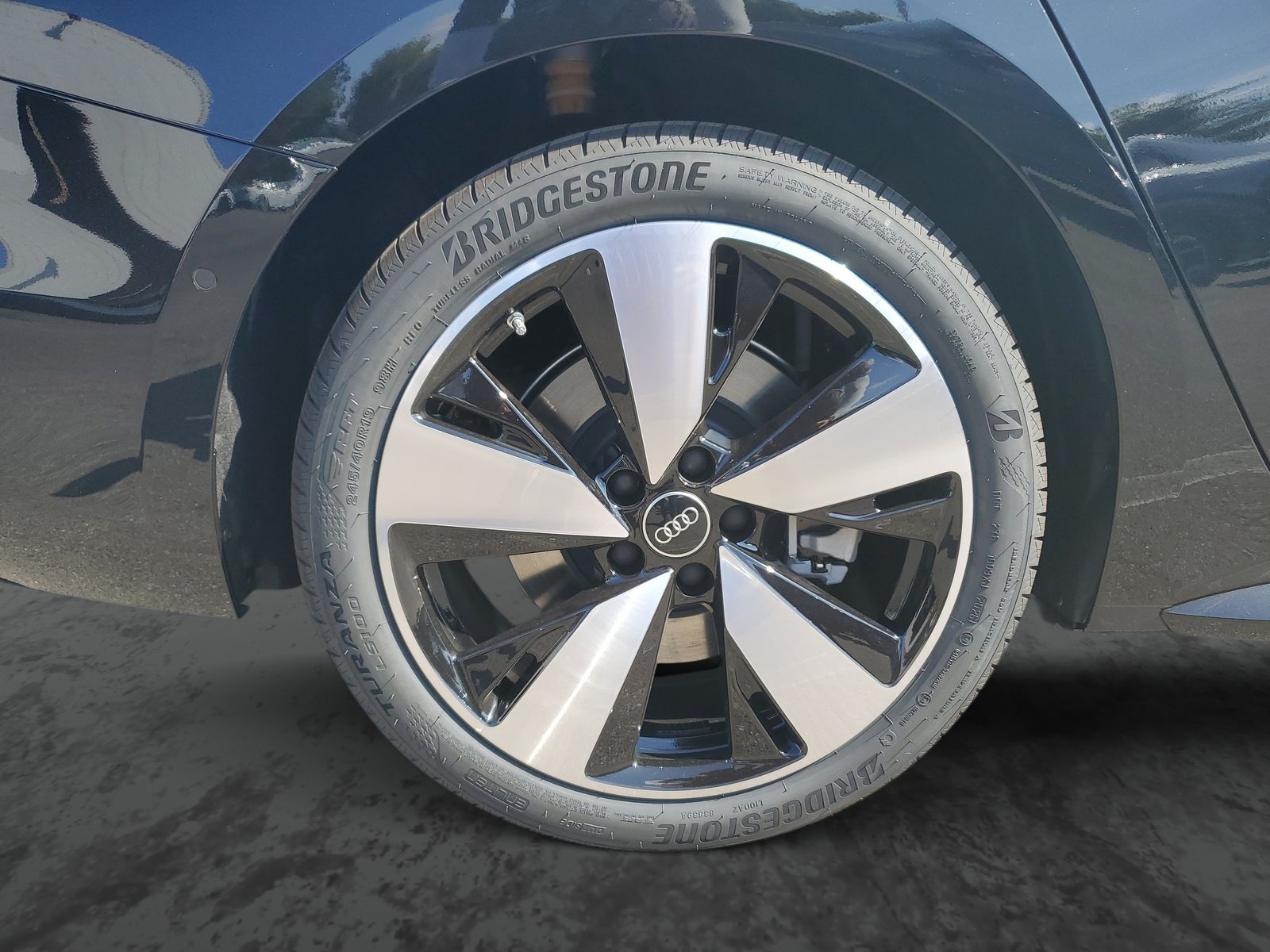 Vehicle photo