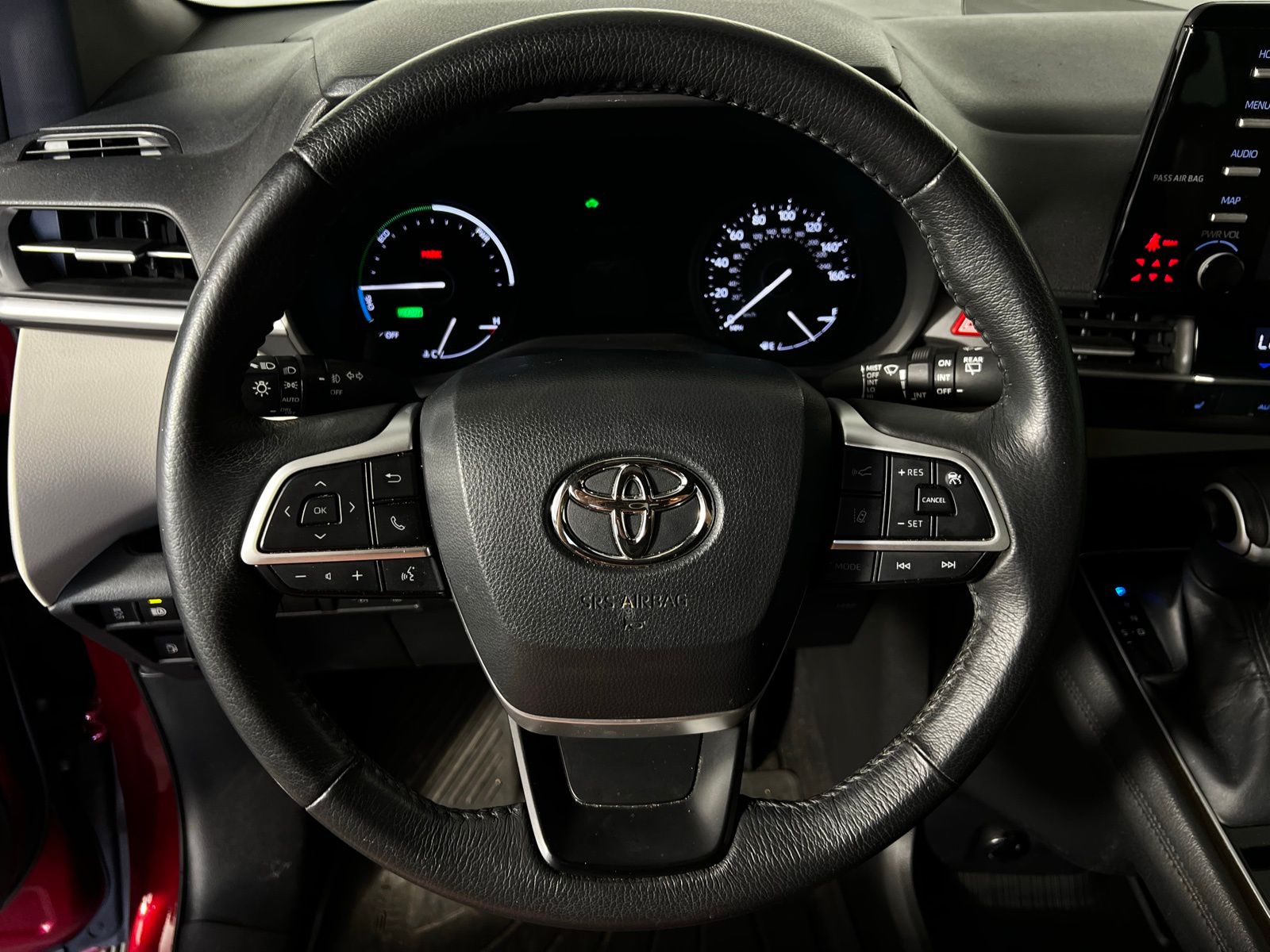 Thumbnail: 2022 Toyota Sienna - 9