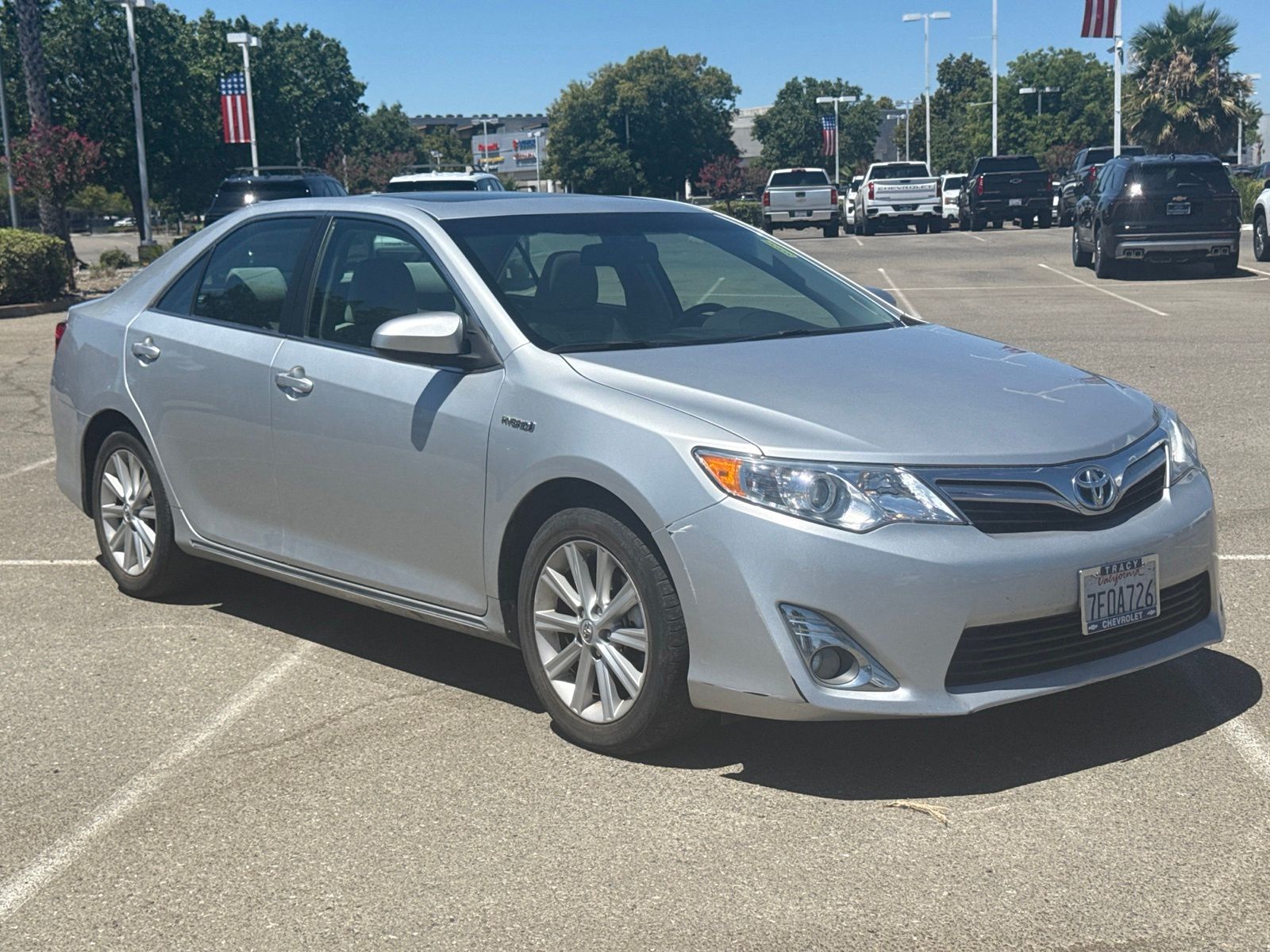 Classic Silver Metallic 2014 Toyota Camry Hybrid Sedan Front-Wheel Drive Continuously Variable Transmission