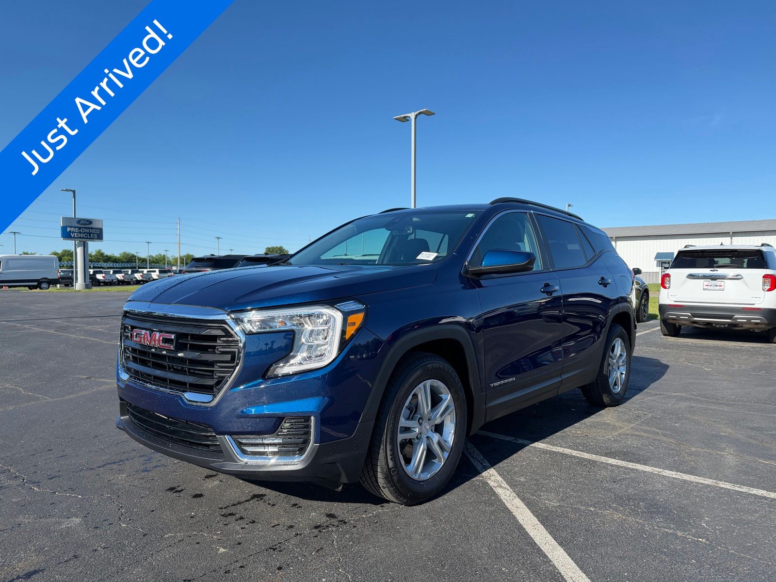 2022 GMC Terrain image 1
