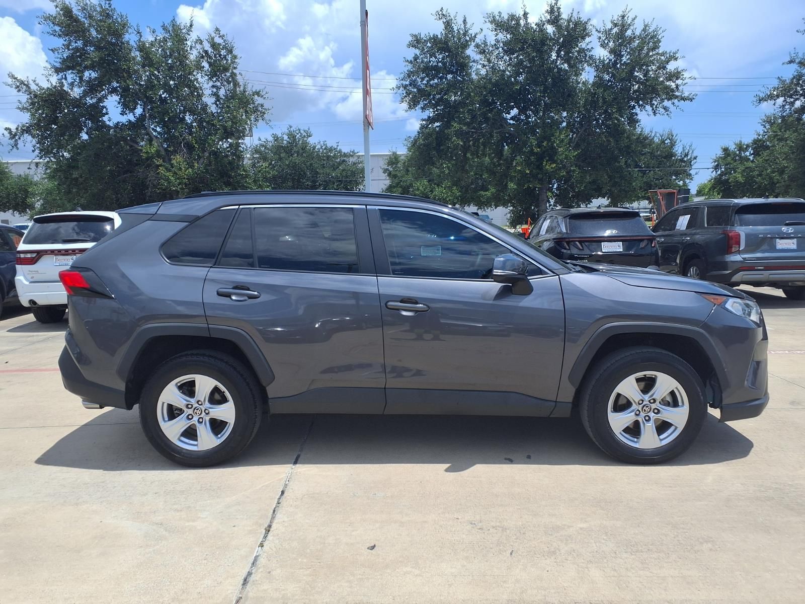 2021 Toyota RAV4 XLE - 3