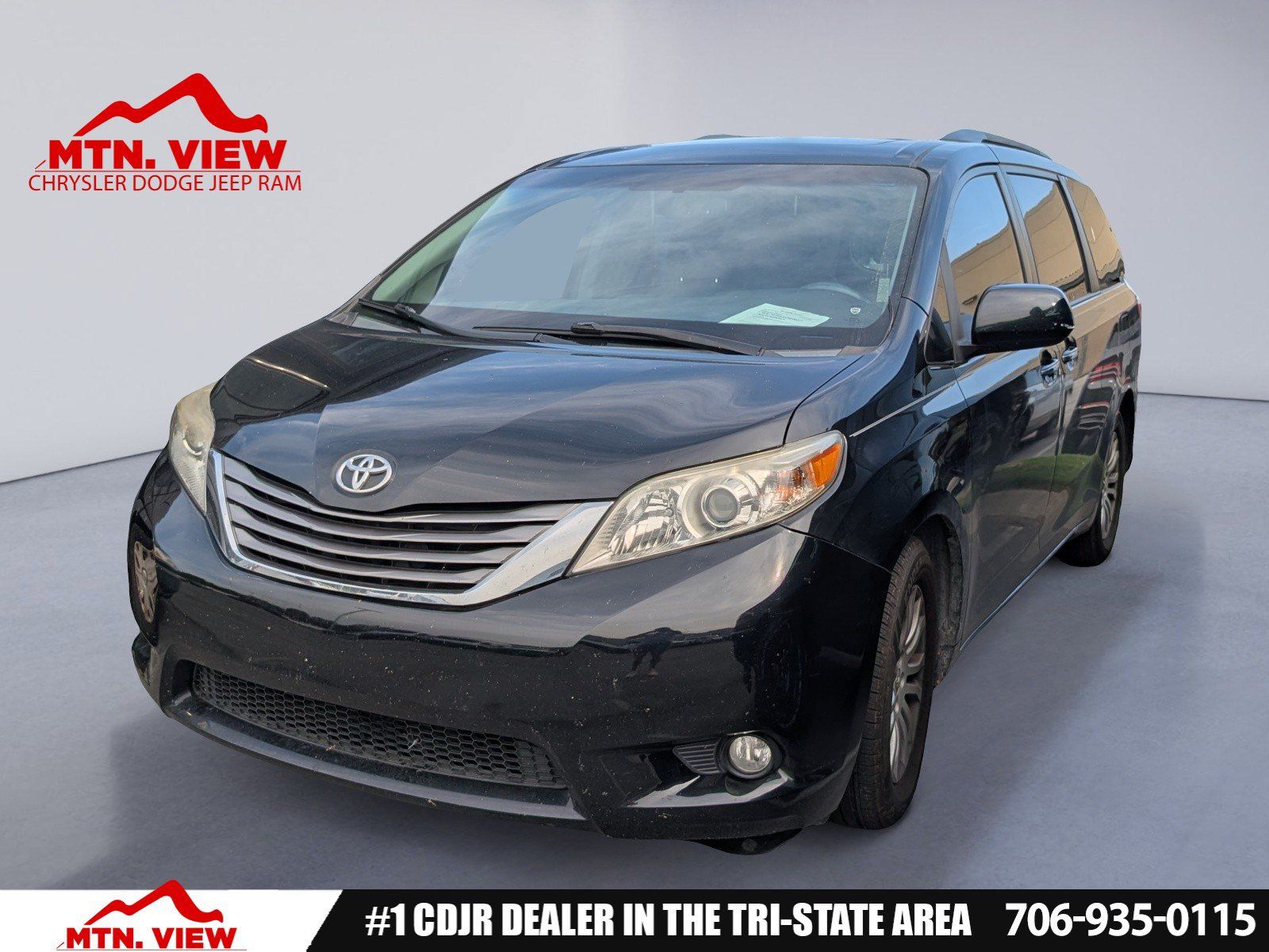 Attitude Black 2015 Toyota Sienna Minivan Front-Wheel Drive 6-Speed Automatic Overdrive