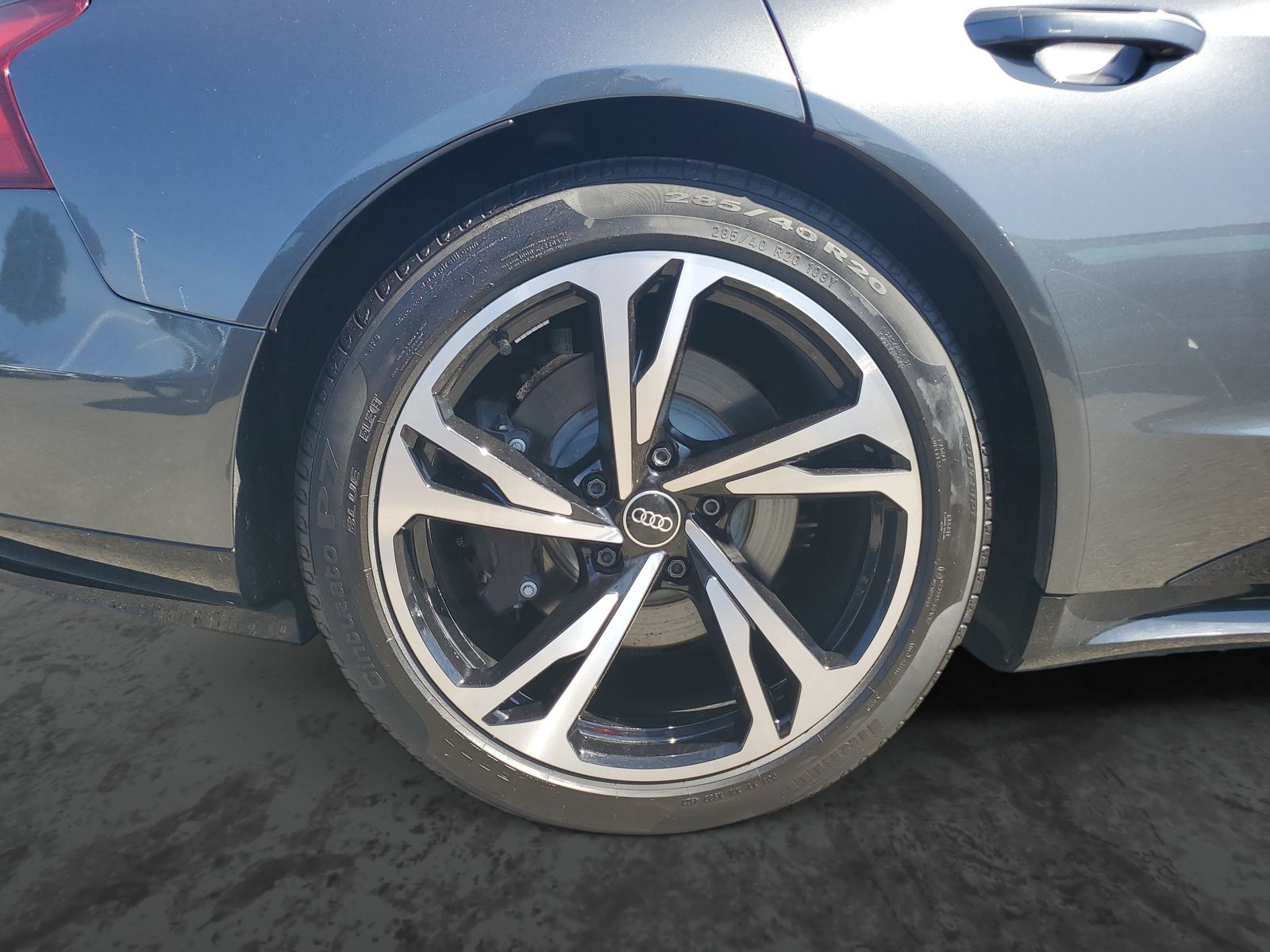 Vehicle photo