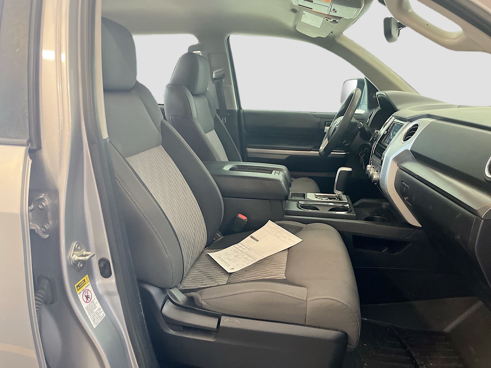 Used 2014 Silver Toyota SR5 image 26