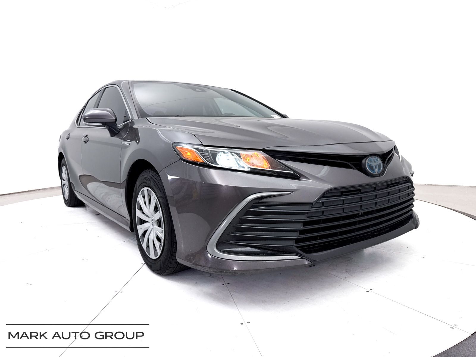 2021 Toyota Camry Hybrid LE