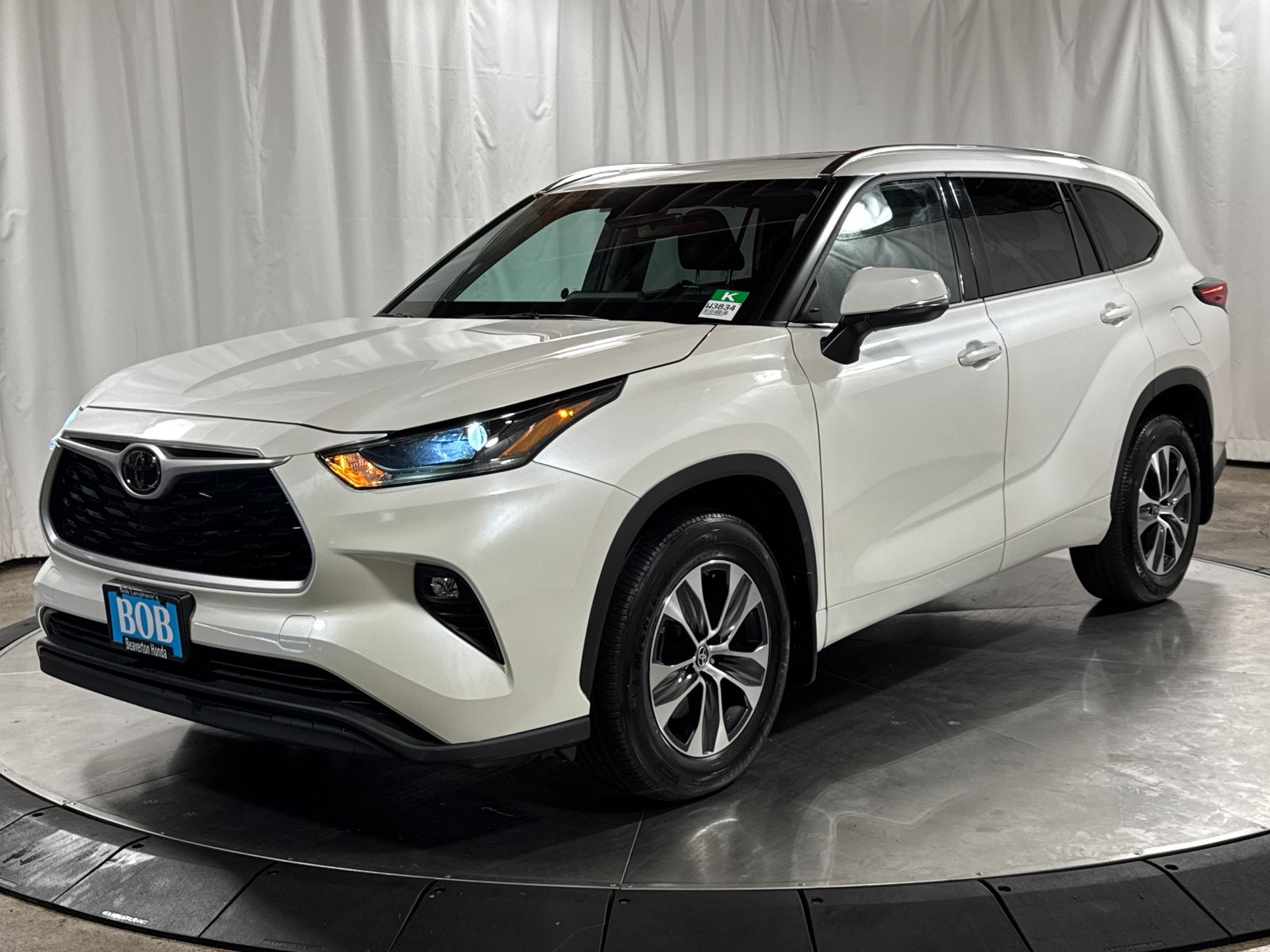 used 2021 Toyota Highlander car, priced at $35,477