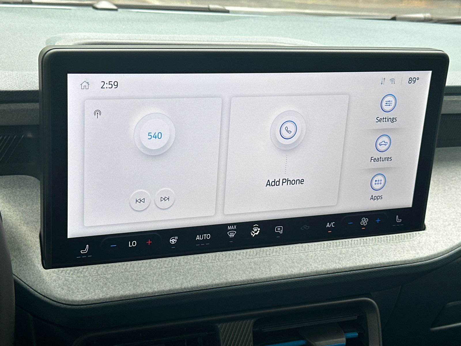 New 2026 Space White Metallic Ford XLT image 28