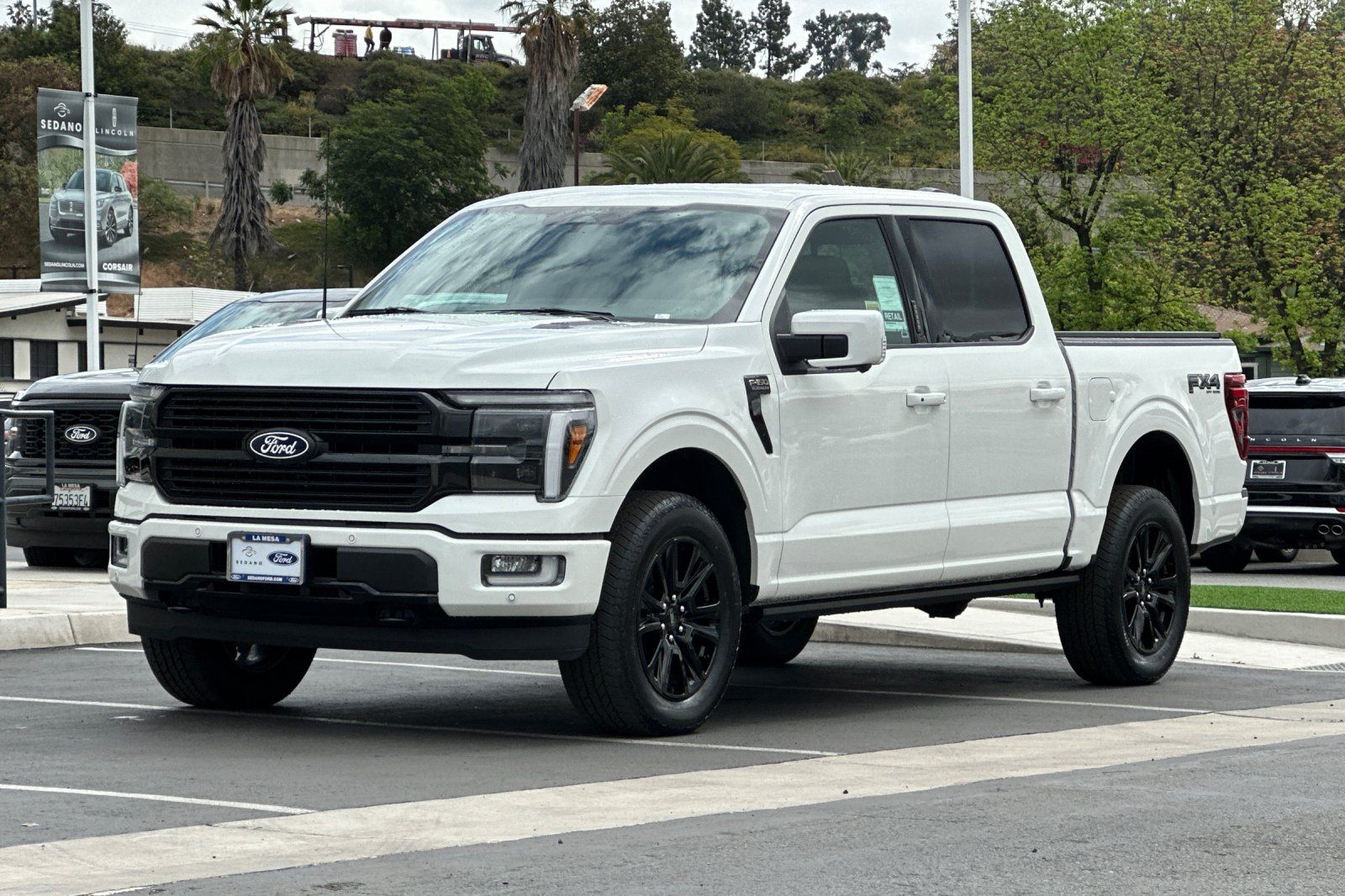 View vehicle photo 7