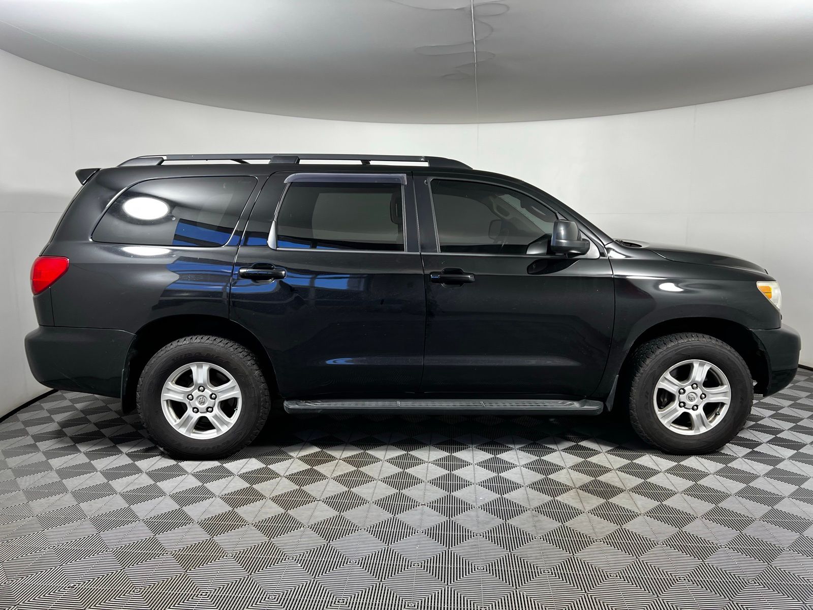 2013 Toyota Sequoia SR5 4