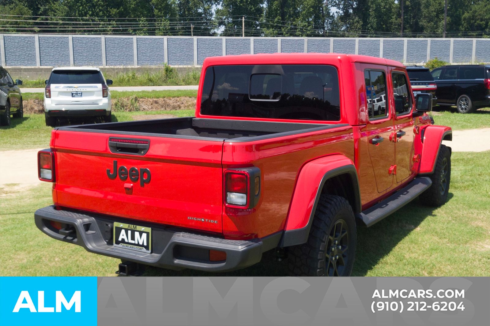 Used 2025 Red Clearcoat Jeep High Tide image 5