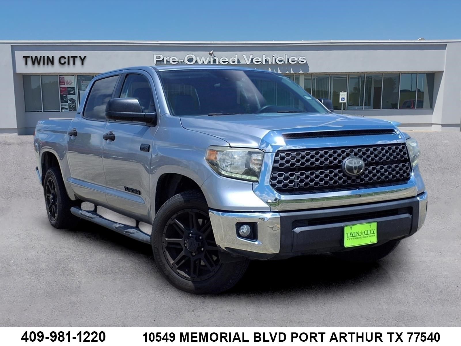 2020 Toyota Tundra SR5 5.7L Crew Max Short Bed's photo