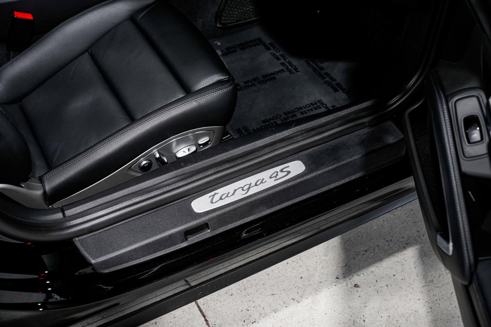 2015 Porsche 911 Targa 4S — photo 26