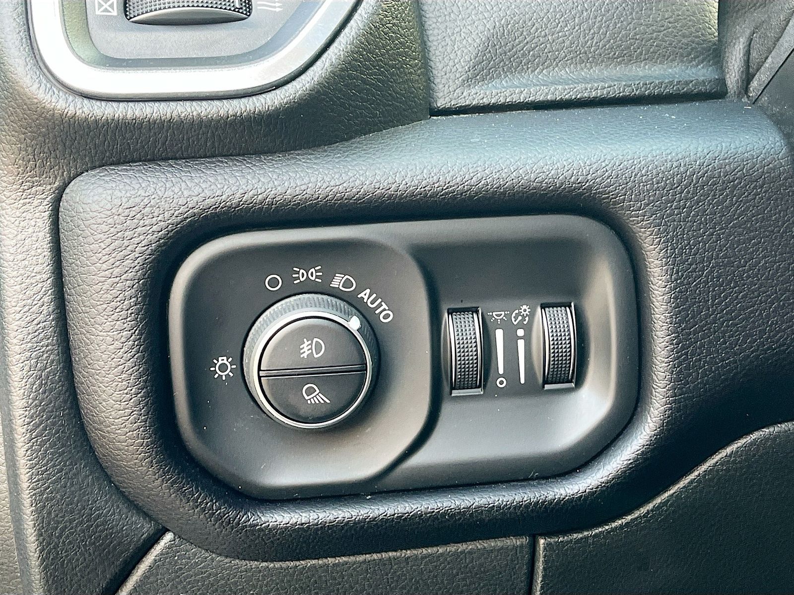 2021 RAM Ram 3500 Pickup Laramie - Photo 10