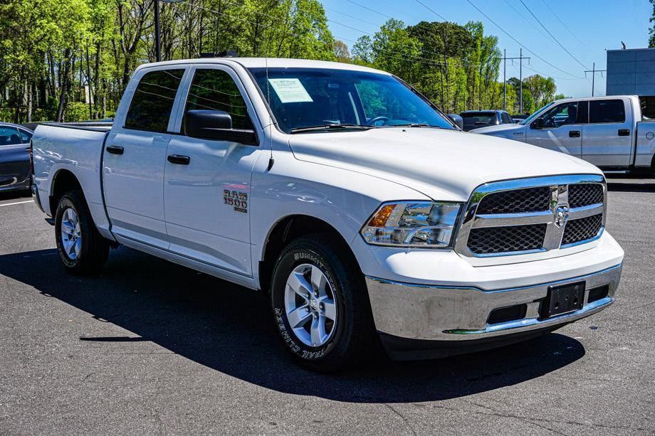 2022 Ram 1500 Classic SLT 3