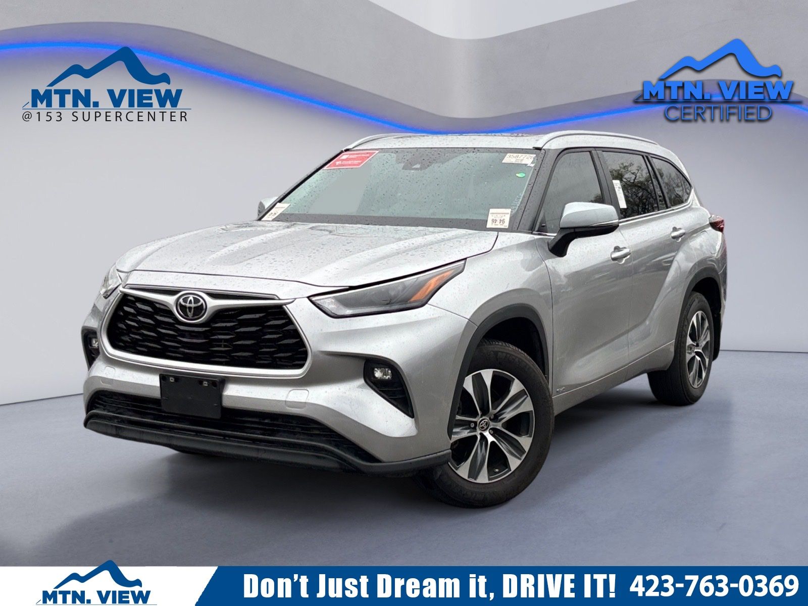 Silver 2025 Toyota Highlander Hybrid XLE AWD SUV / Crossover All-Wheel Drive Continuously Variable Transmission