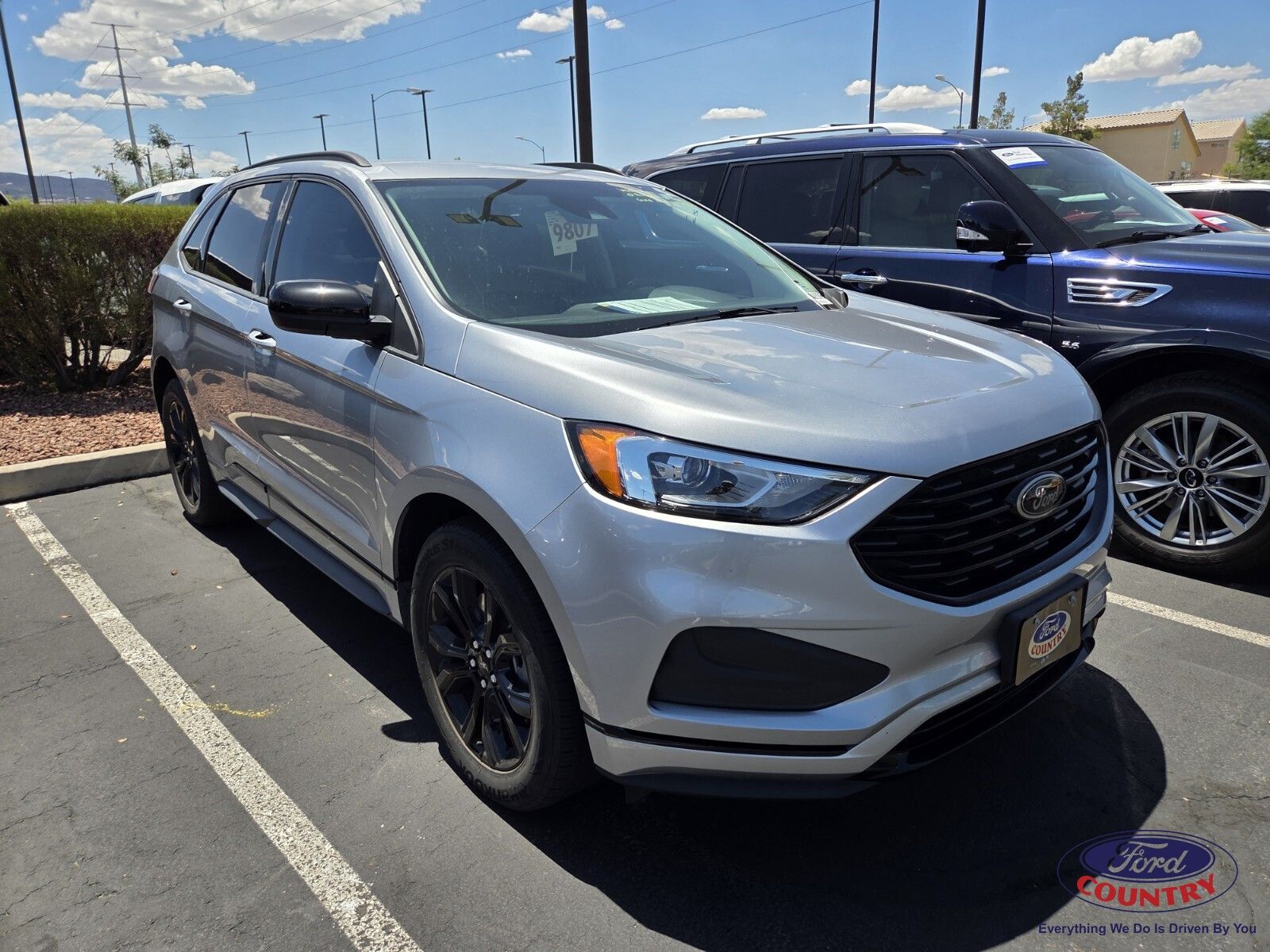 2023 Ford Edge SE