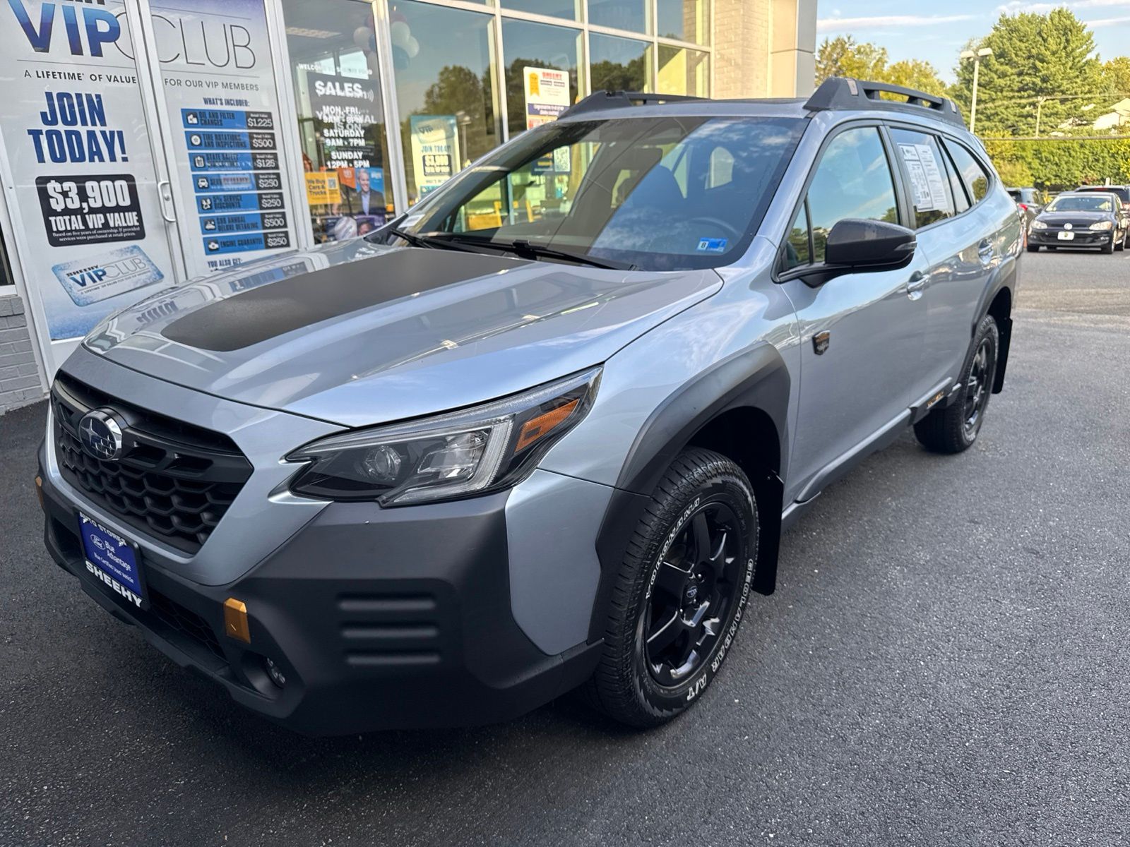 Used 2023 Ice Silver Metallic Subaru Wilderness image 8