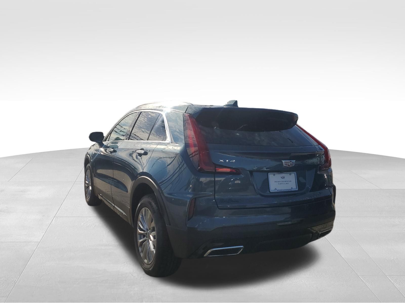 2025 Cadillac XT4 Premium Luxury - 5