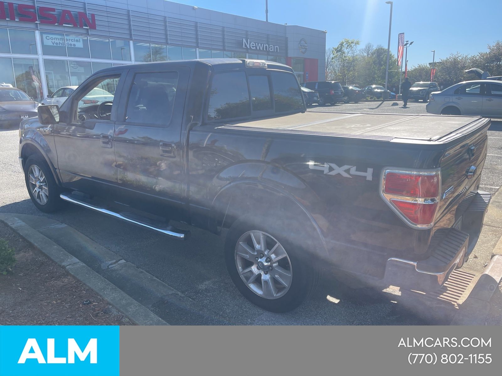 View vehicle photo 6