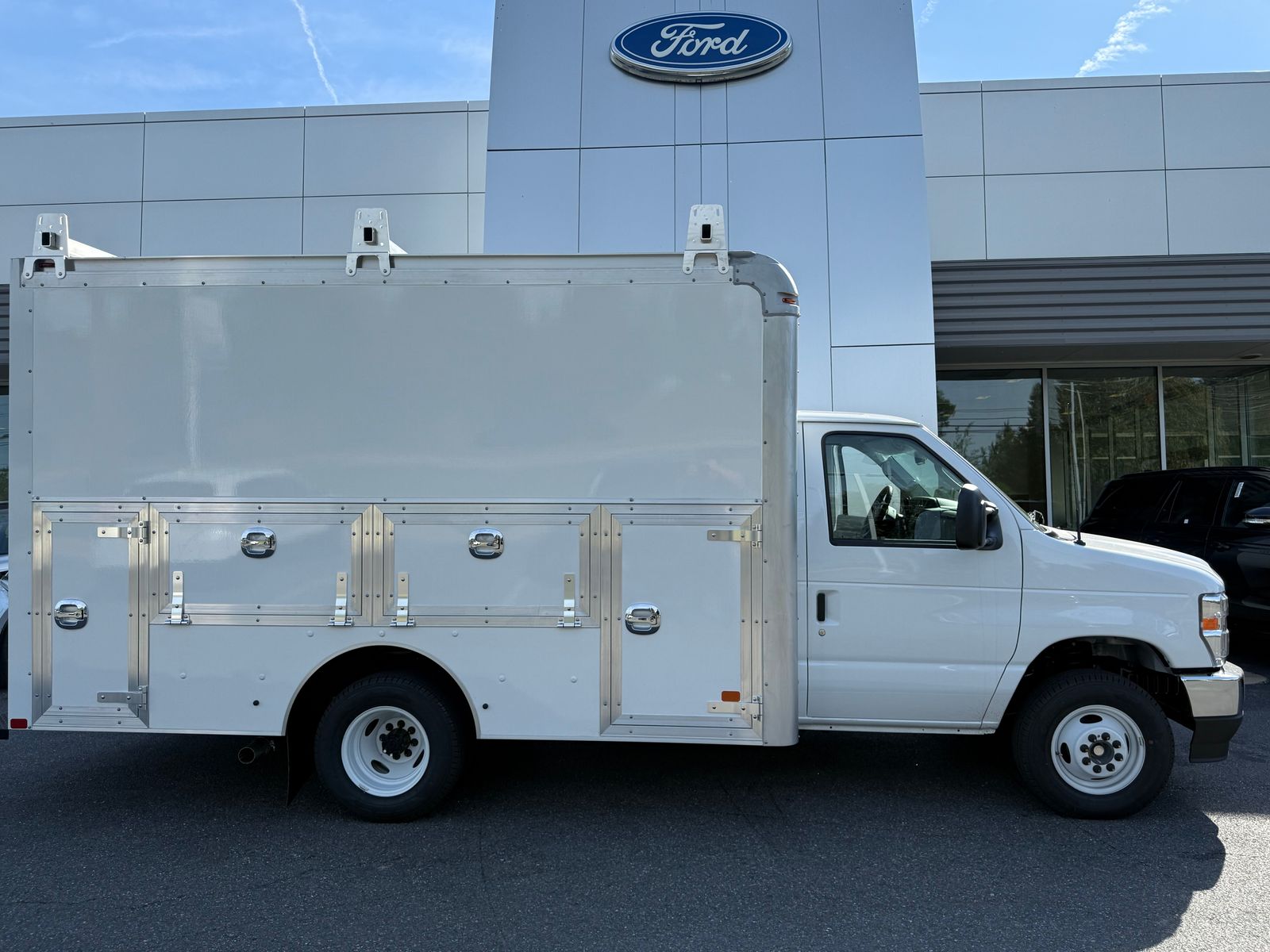 2027 Ford E-350SD DRW