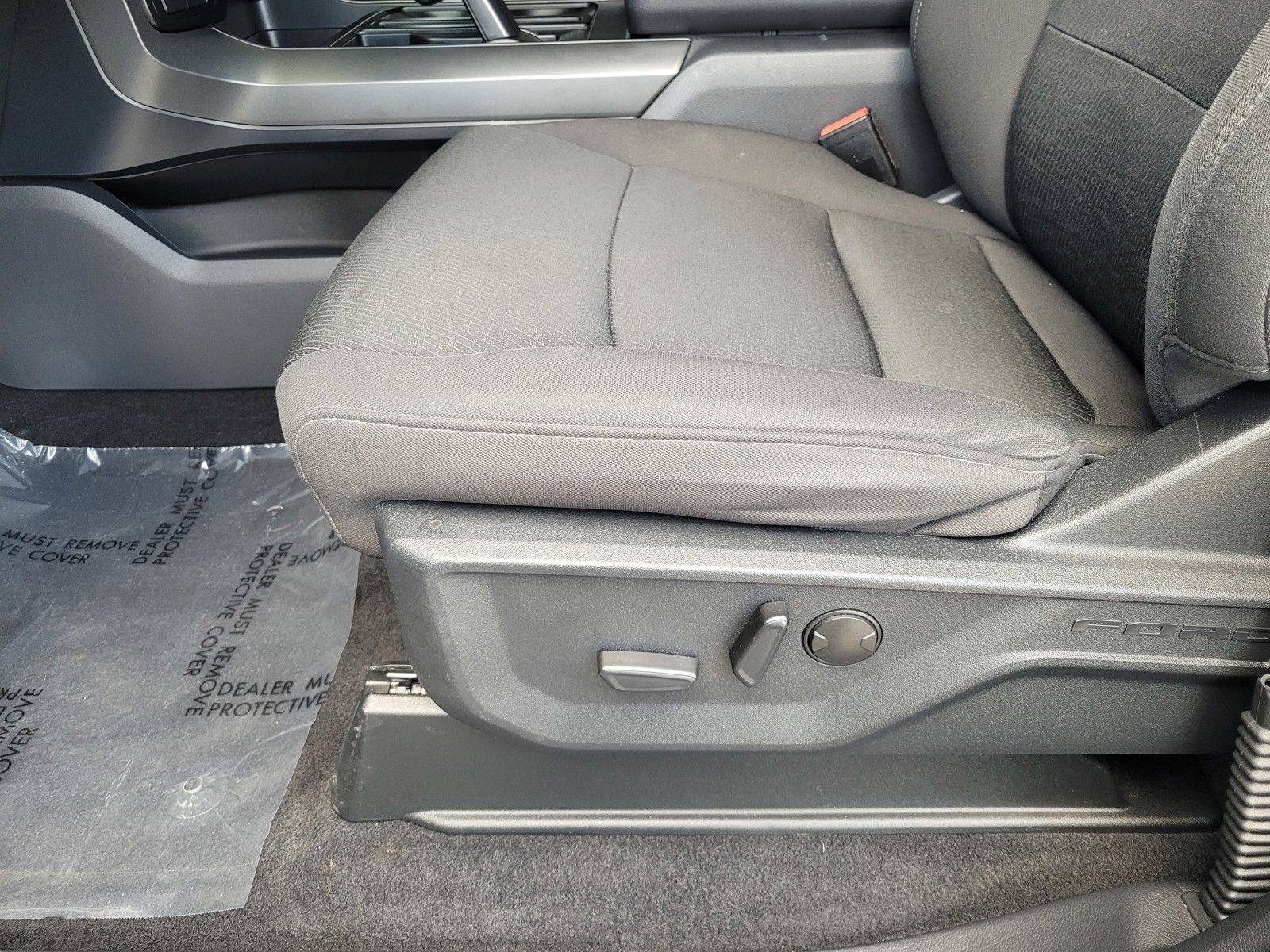 Used 2024 Black Ford XLT image 21