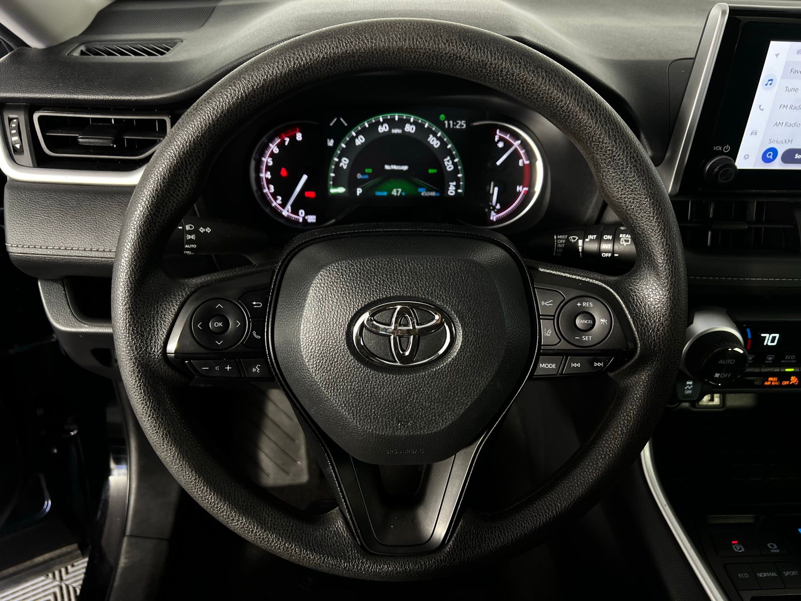 Thumbnail: 2024 Toyota RAV4 - 9