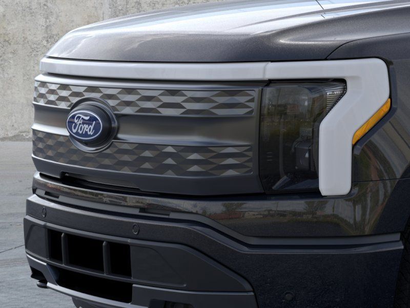 New 2025 Agate Black Metallic Ford Lariat image 17