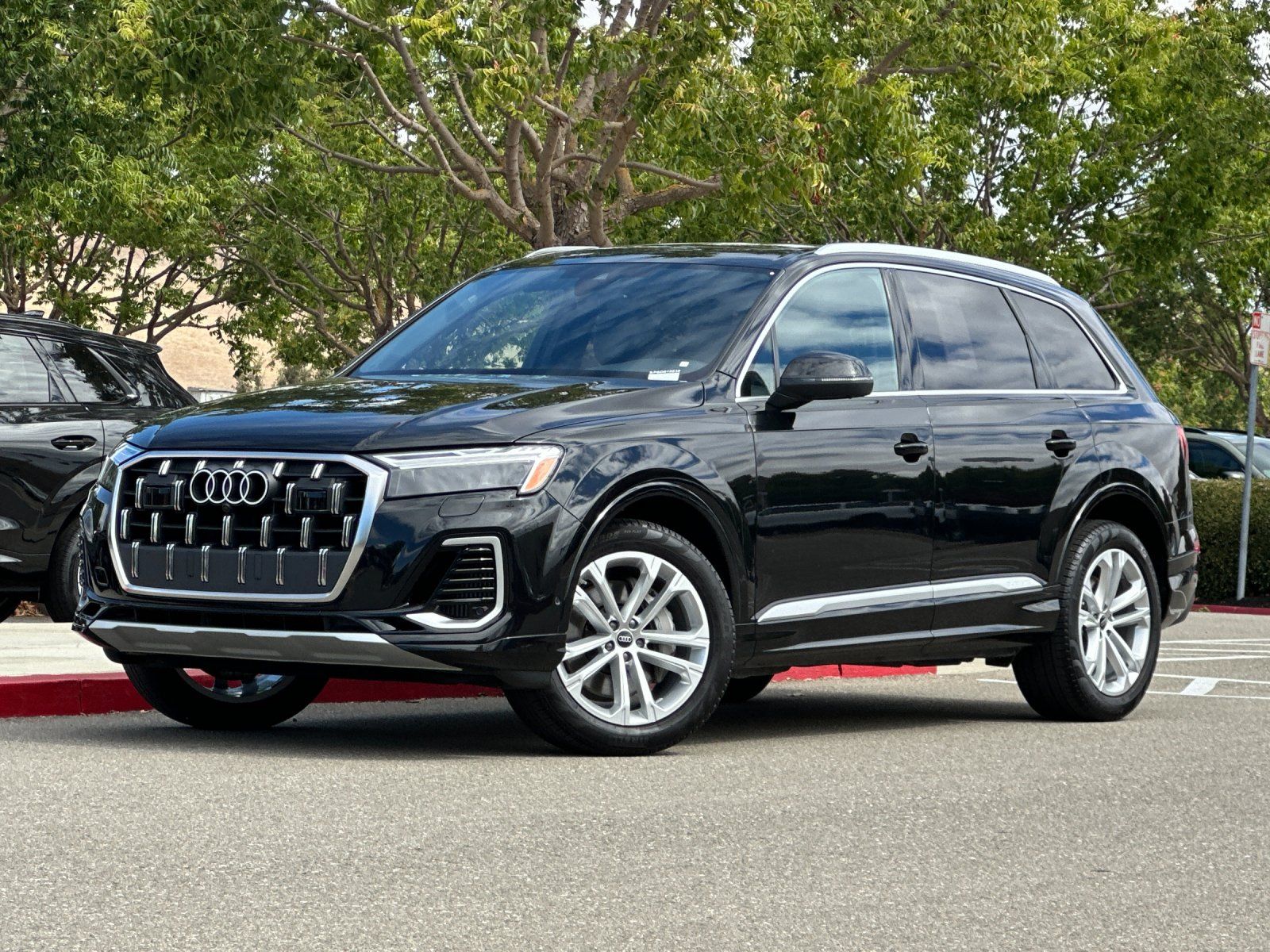 Mythos Black Metallic 2025 Audi Q7 SUV / Crossover All-Wheel Drive 8-Speed Automatic