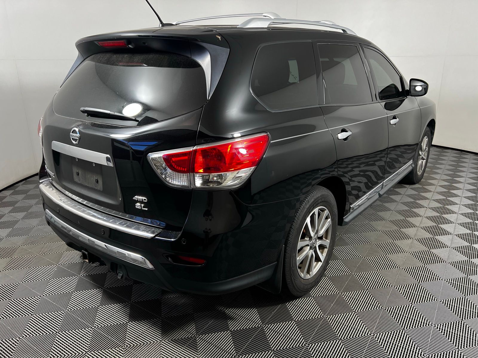 2014 Nissan Pathfinder SL 5