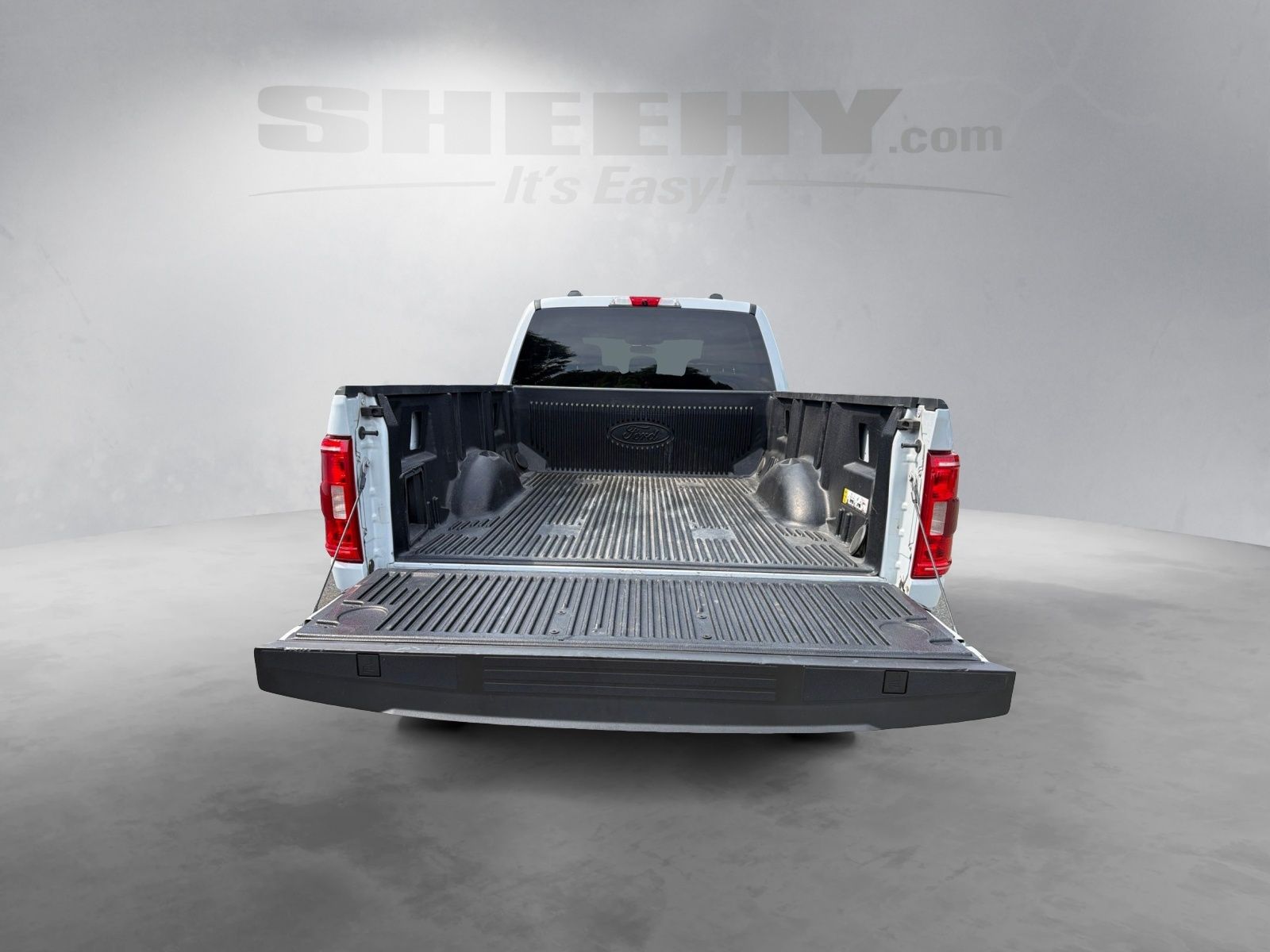 Certified Used 2022 White Metallic Ford XLT image 29