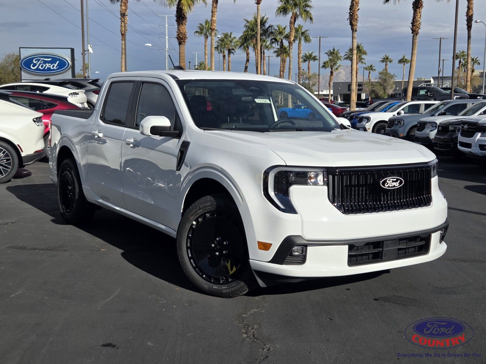 2025 Ford Maverick Lobo Standard