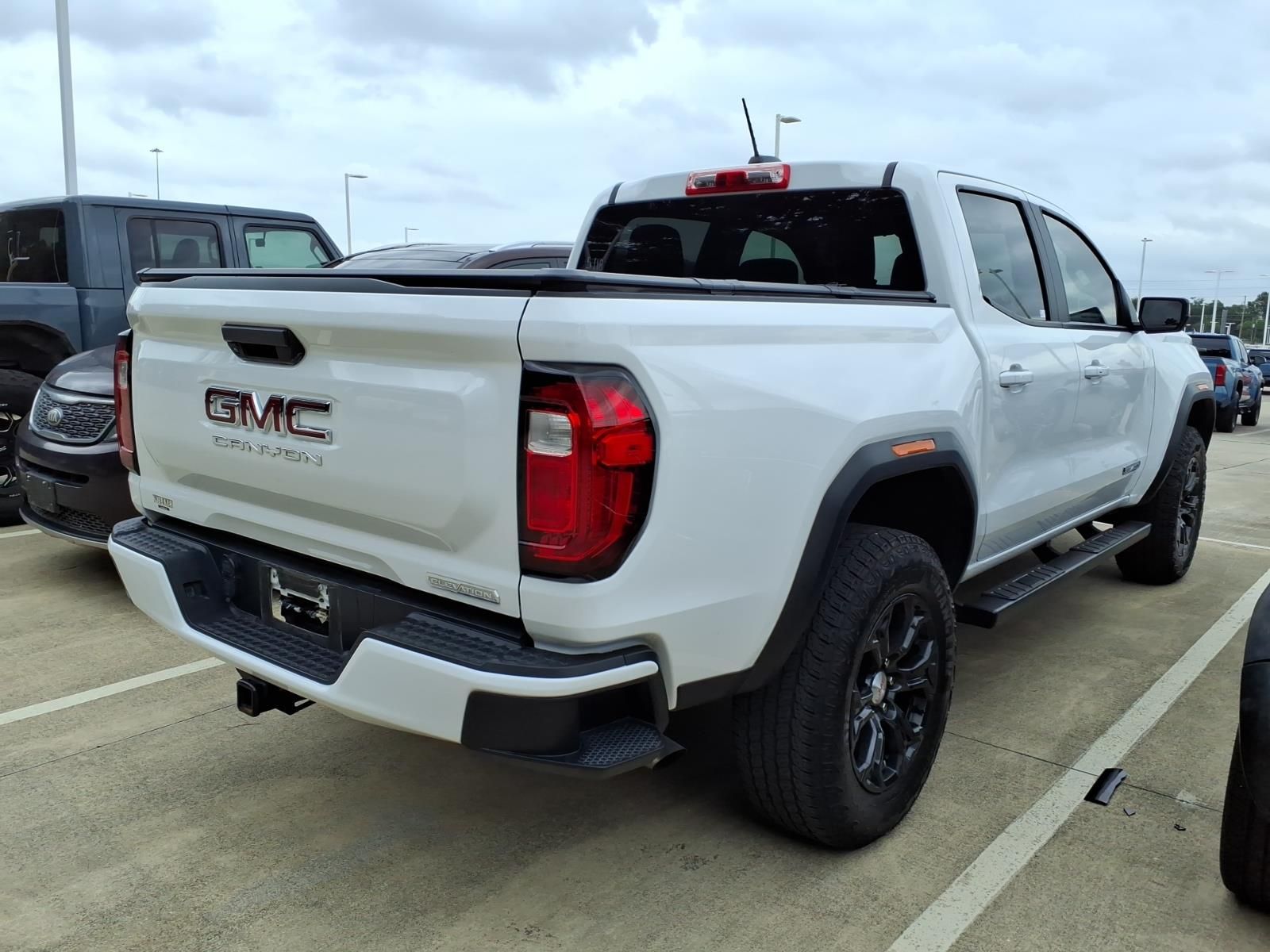2024 GMC Canyon Elevation White at Toyota of Victoria