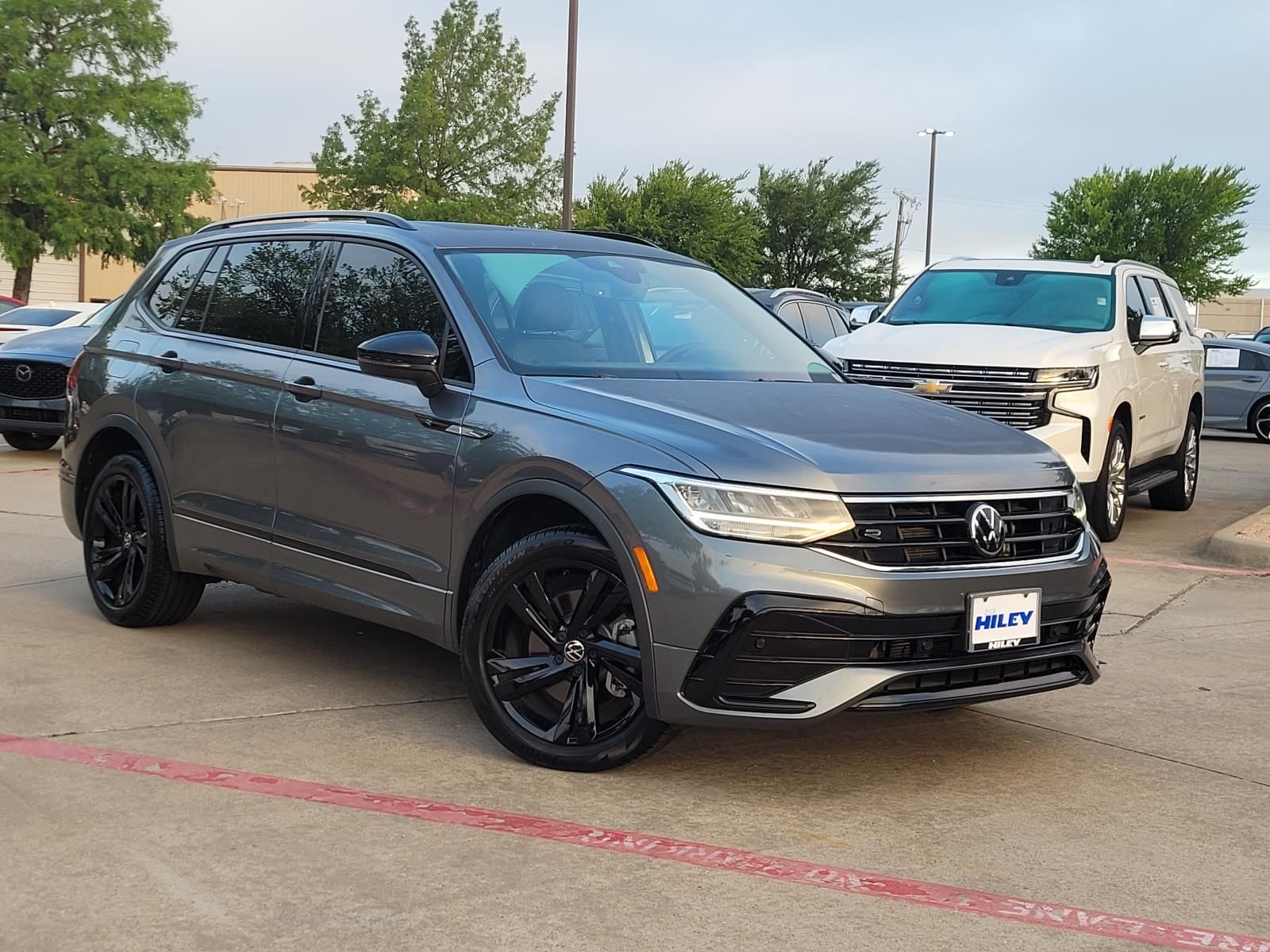 2023 Volkswagen Tiguan 2.0T SE R-Line Black