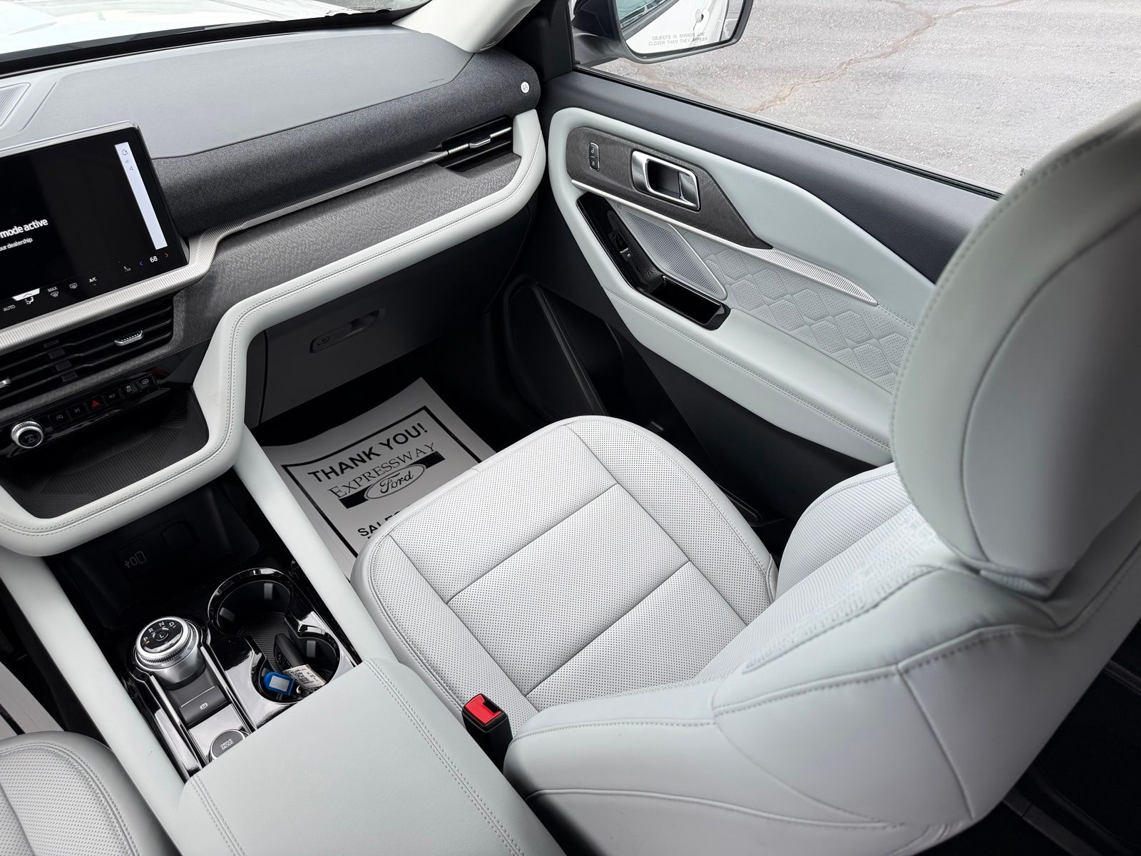 2026 Ford Explorer image 17